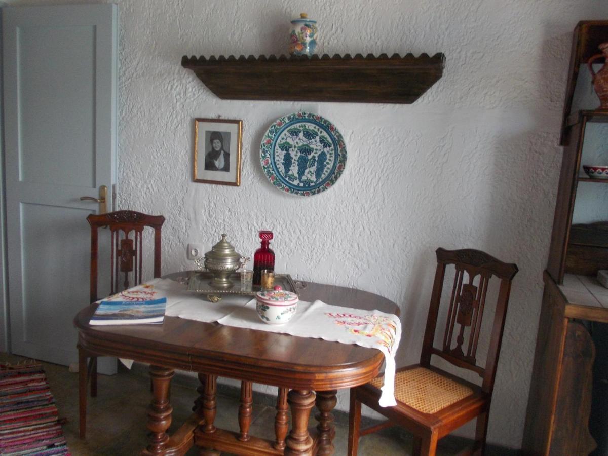 Nyfes Traditional Boutique Frosyni Skyros Buitenkant foto