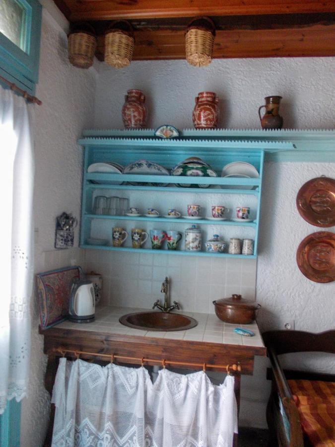 Nyfes Traditional Boutique Frosyni Skyros Buitenkant foto