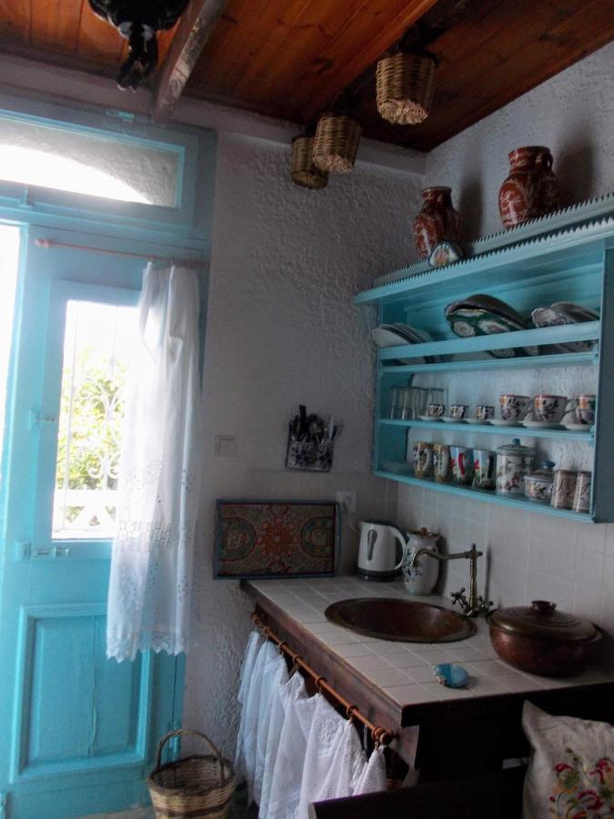 Nyfes Traditional Boutique Frosyni Skyros Buitenkant foto